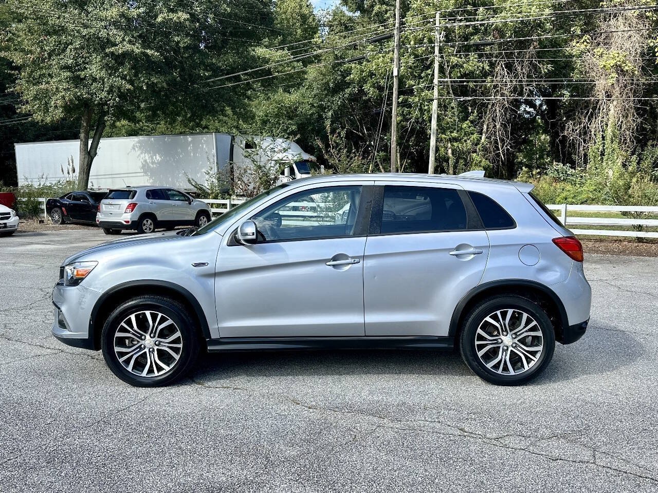 Used 2017 Mitsubishi Outlander Sport ES FWD image 4