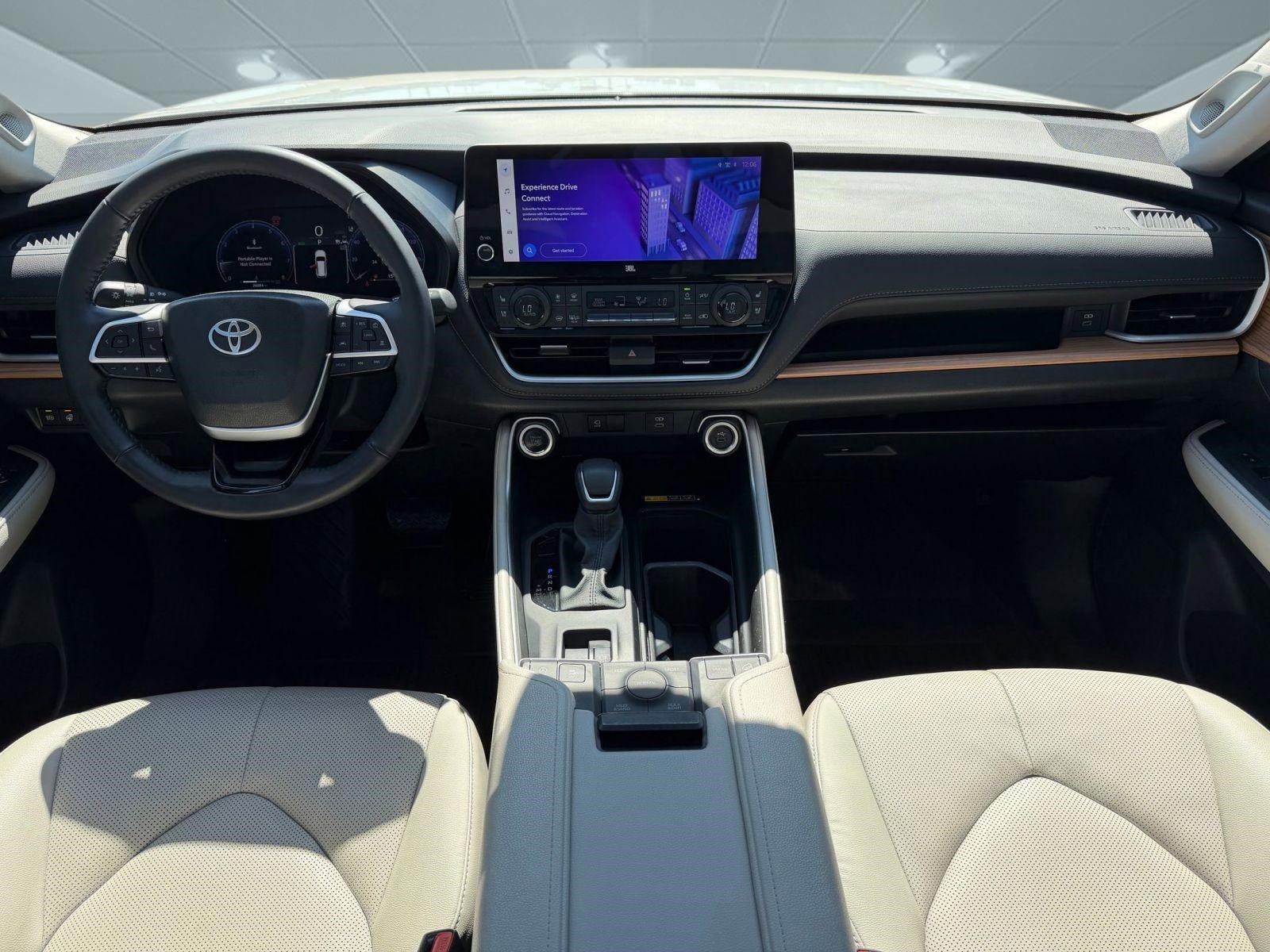 Used 2025 Toyota Grand Highlander Limited image 16