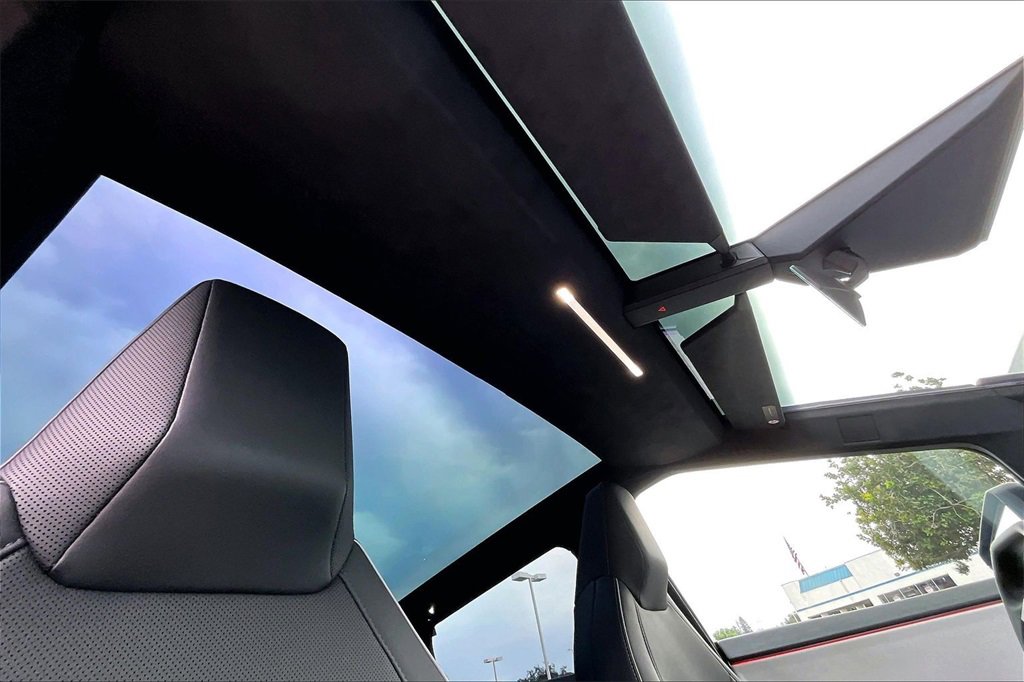 Used 2024 Tesla Cybertruck AWD Crew Cab image 27