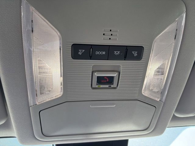 Used 2025 Toyota RAV4 LE FWD image 21