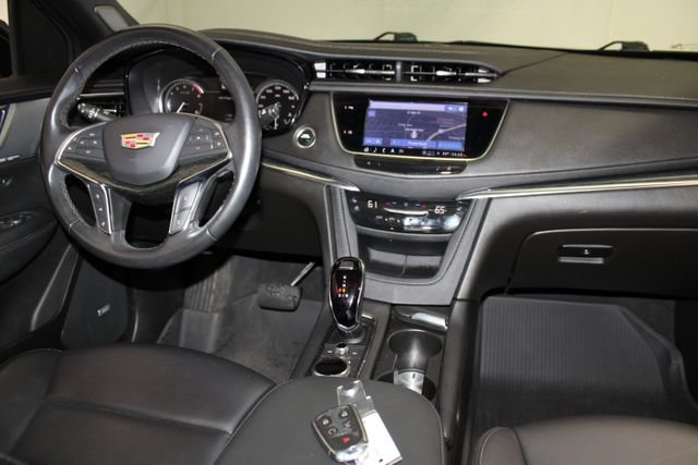 Certified 2023 Cadillac XT5 Premium Luxury w/ LPO, Floor Liner Package AWD/4WD image 16