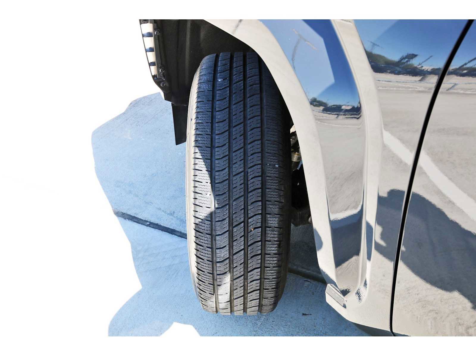 Used 2025 Toyota Tacoma SR image 28