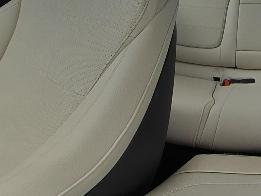 Used 2023 Mercedes-Benz C 300 Sedan w/ Exclusive Trim Package image 12