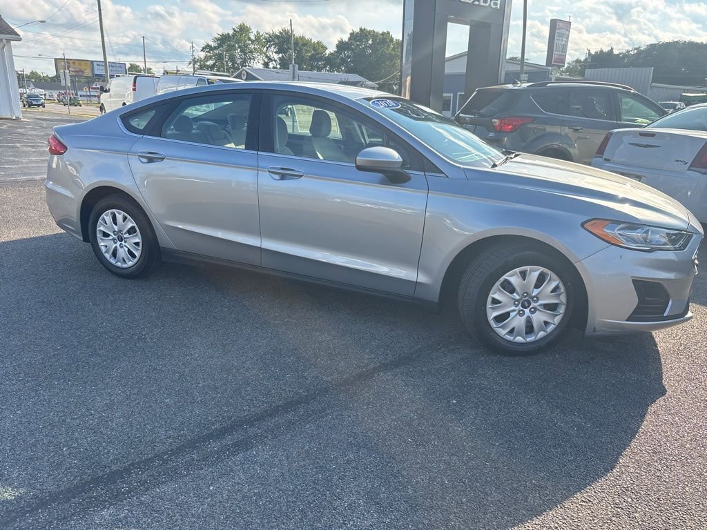 Used 2020 Ford Fusion S FWD image 4