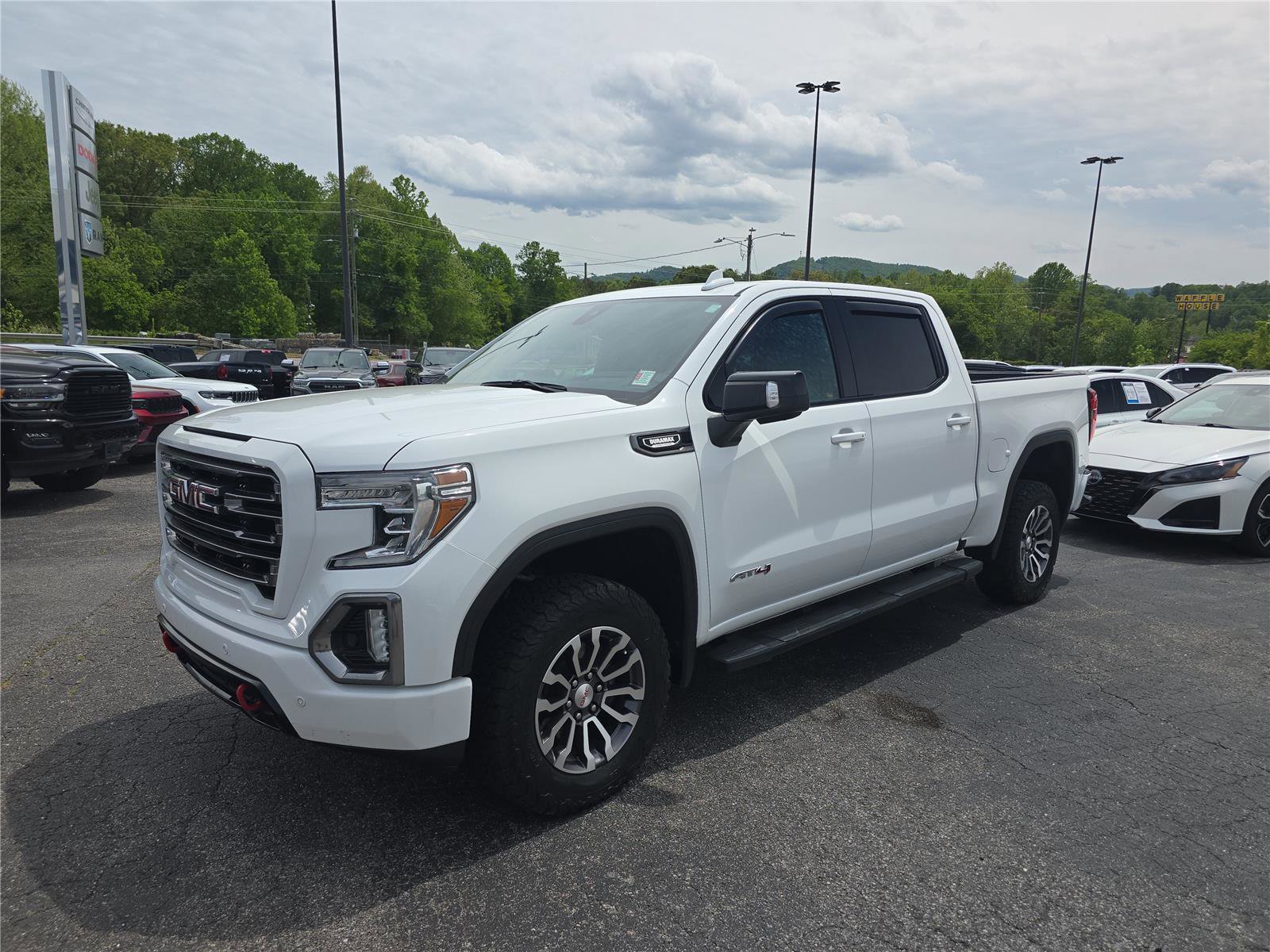 Used 2020 GMC Sierra 1500 AT4 w/ AT4 Premium Package AWD/4WD image 7