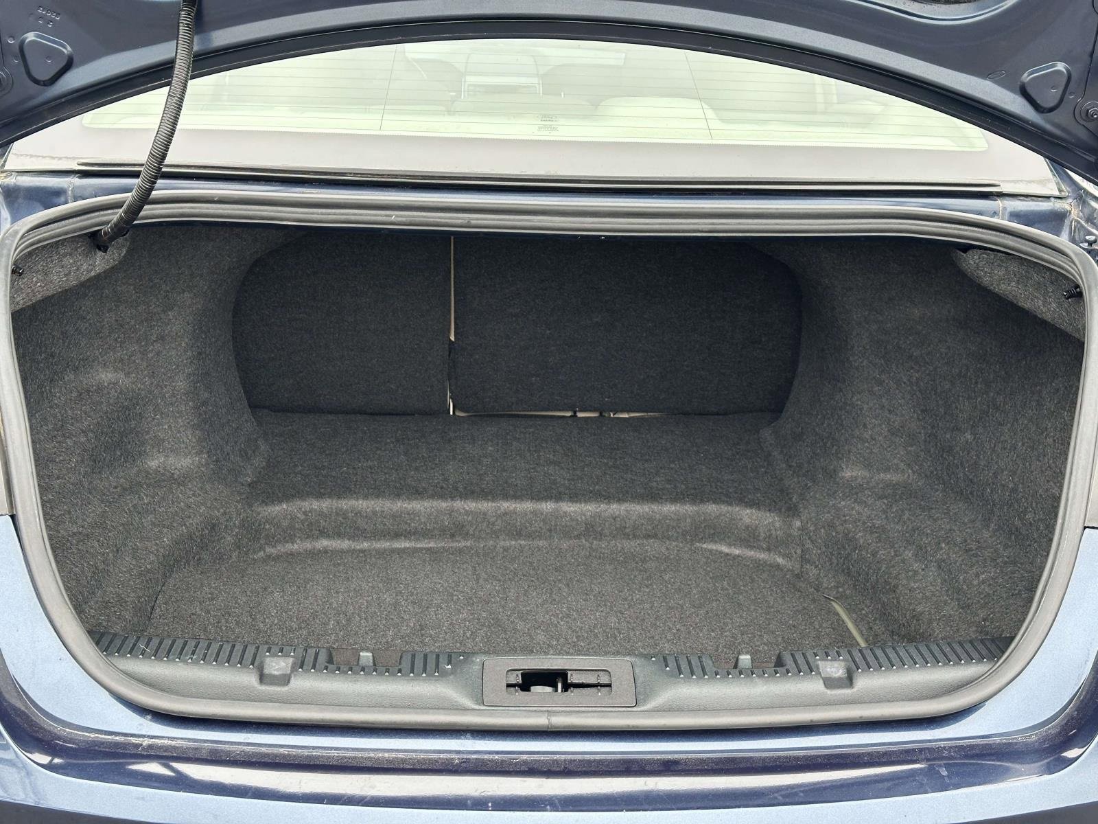 Used 2017 Ford Taurus SE image 24