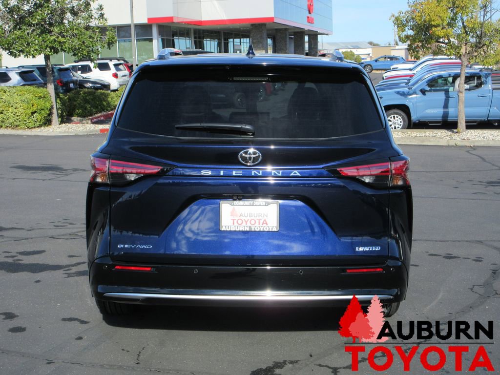 New 2026 Toyota Sienna Limited image 3
