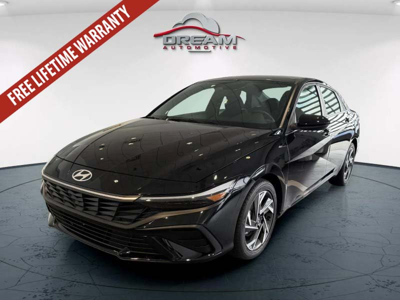 Used 2025 Hyundai Elantra Sport FWD image 4