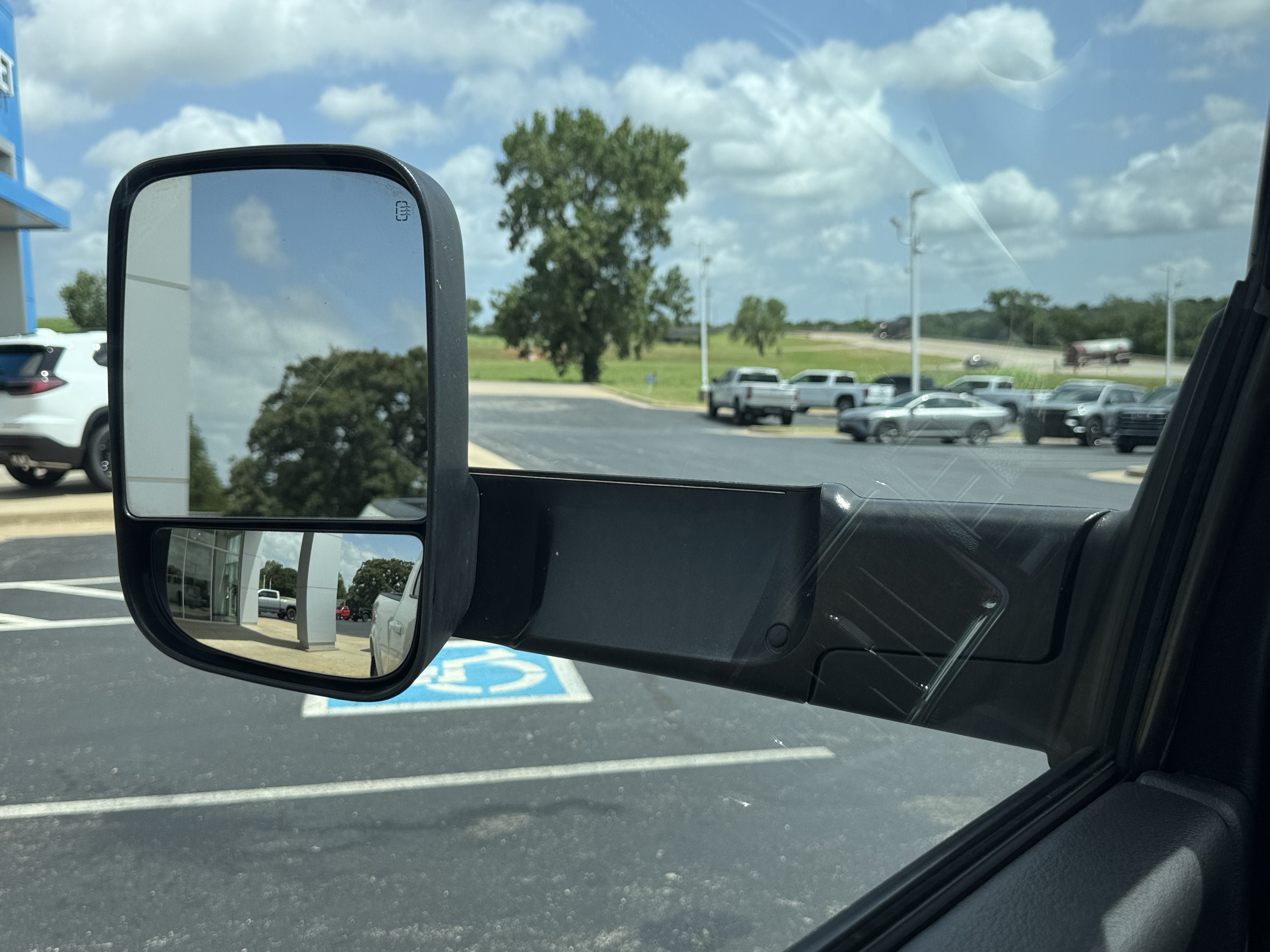 Used 2018 RAM 2500 Laramie w/ Sport Appearance Group AWD/4WD image 39