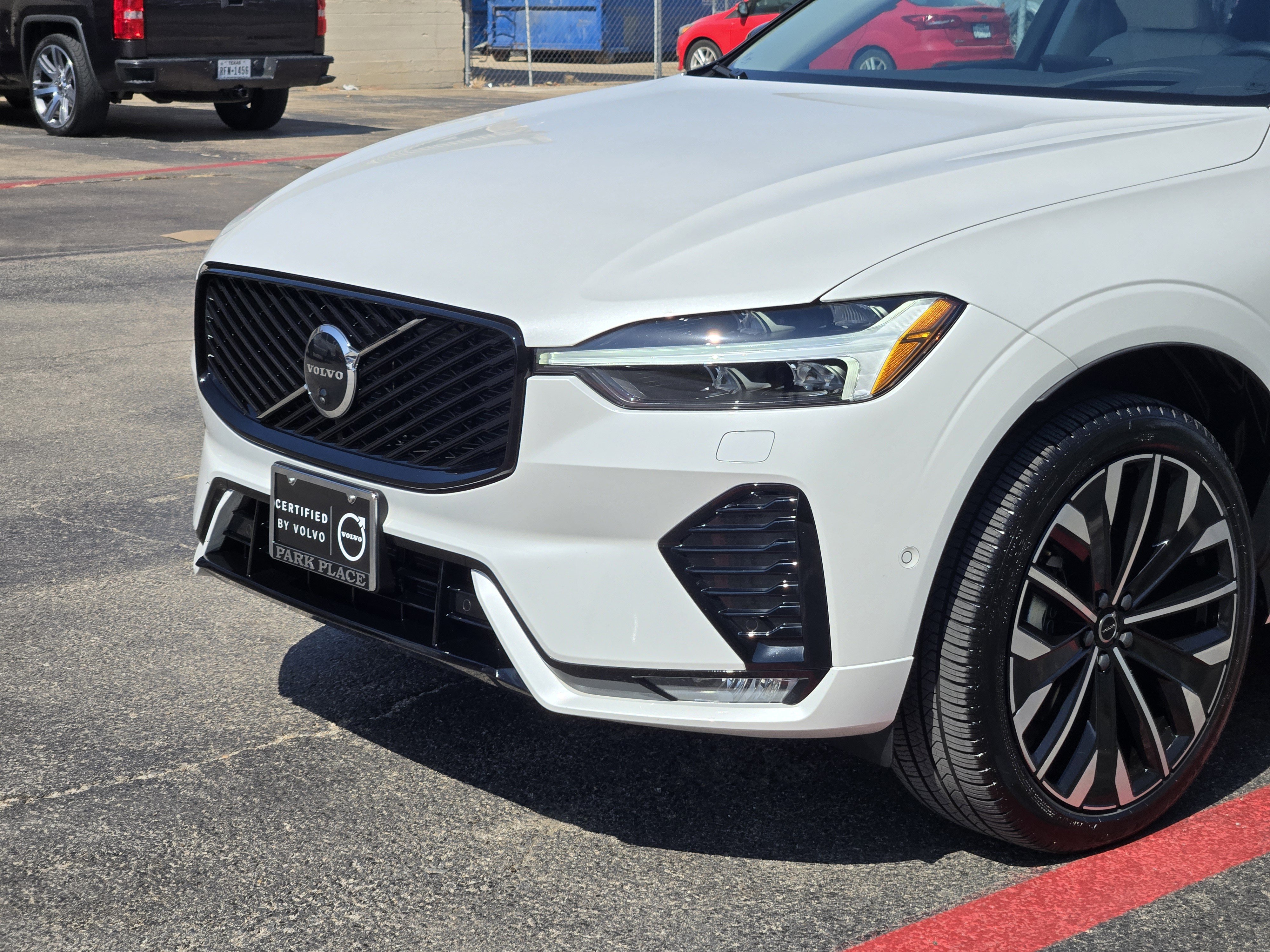 Certified 2026 Volvo XC60 B5 Ultra AWD/4WD image 12