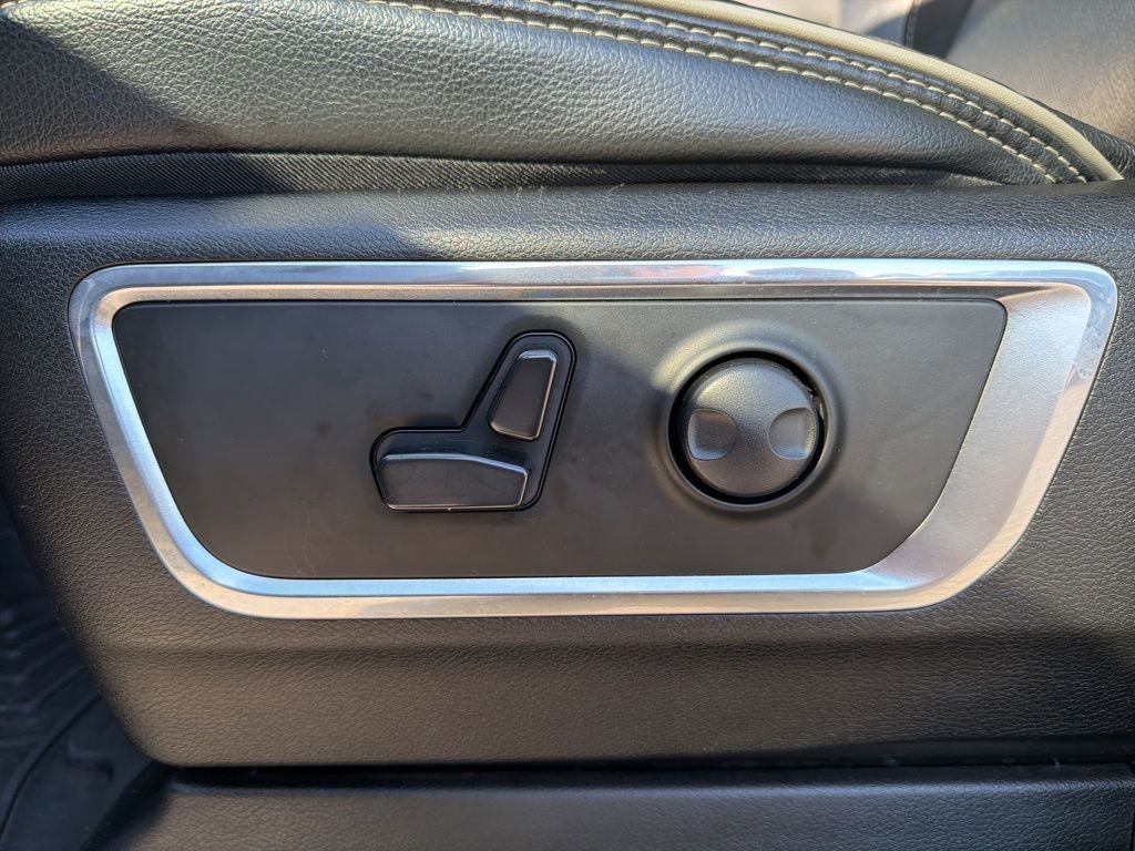 Used 2024 RAM 1500 Laramie image 32