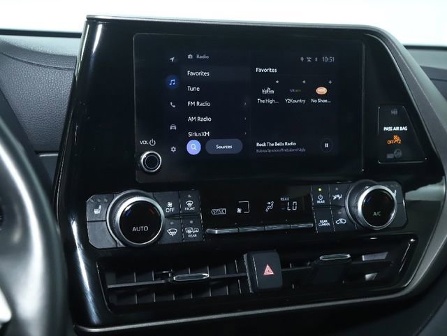 Used 2023 Toyota Highlander Limited image 41