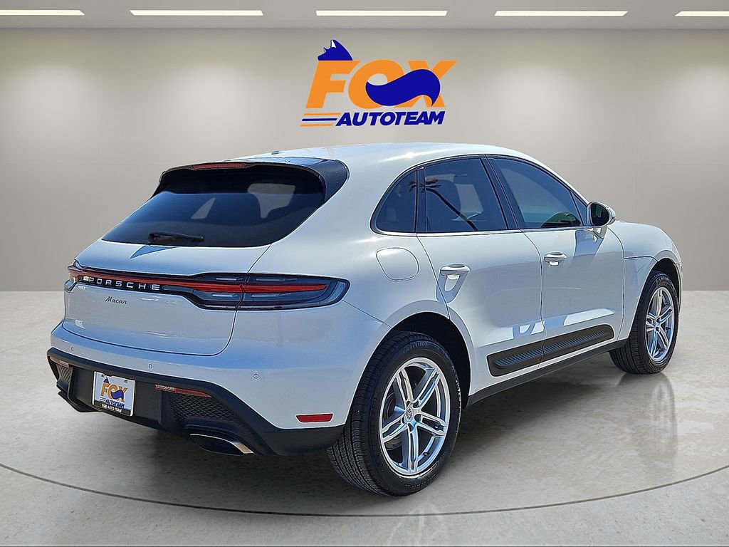 Used 2023 Porsche Macan image 4