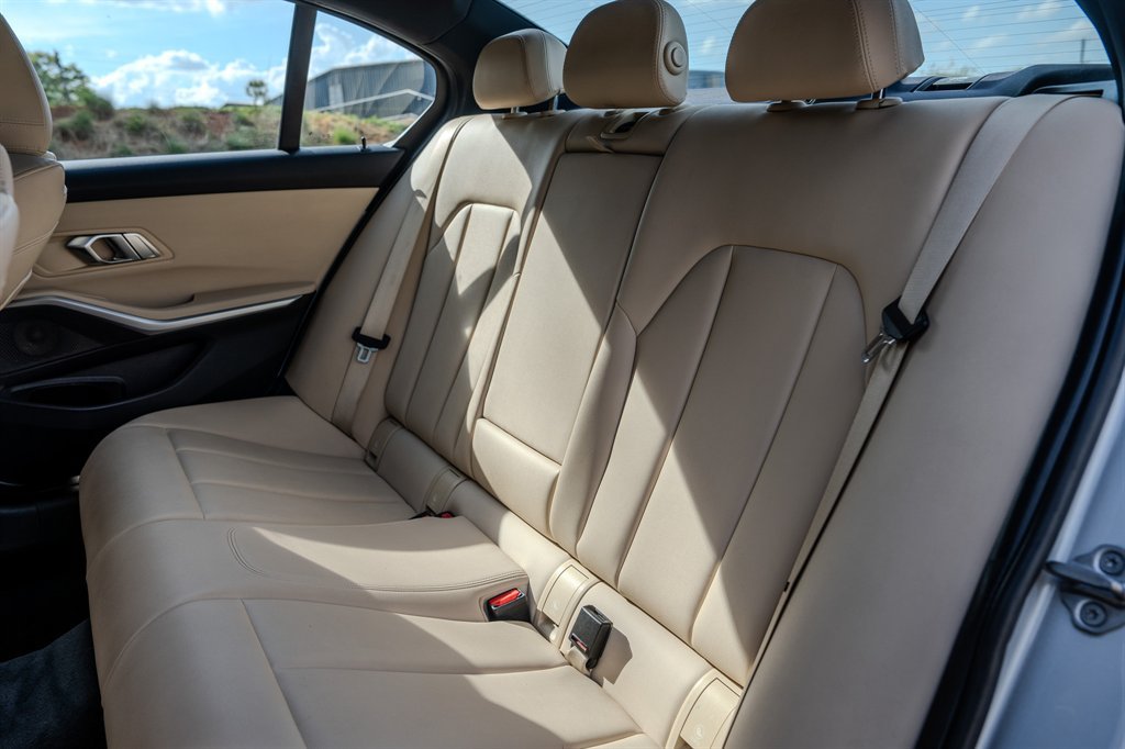 Used 2020 BMW 330i Sedan w/ Convenience Package RWD image 29