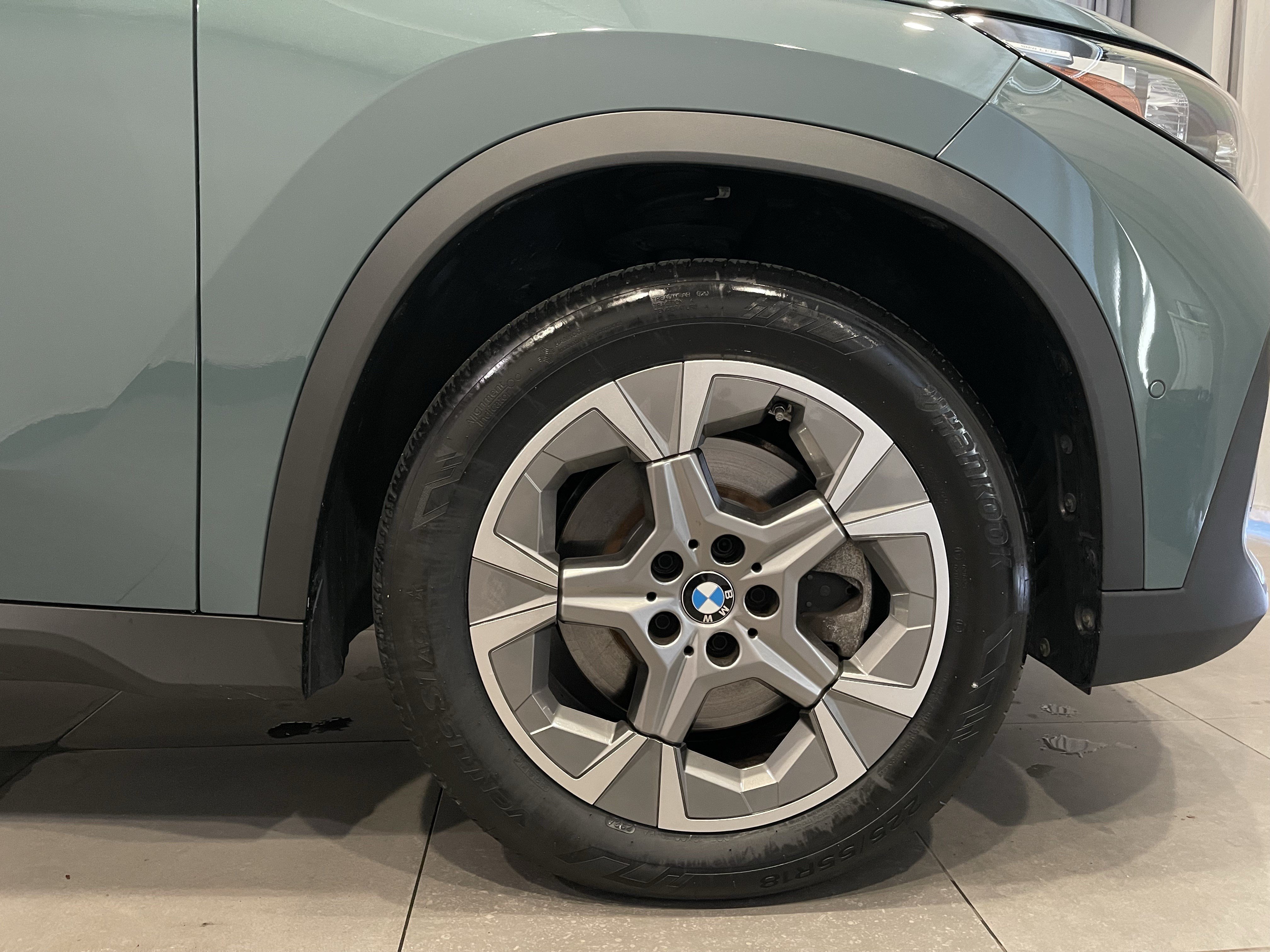 Used 2023 BMW X1 xDrive28i w/ Premium Package AWD/4WD image 10