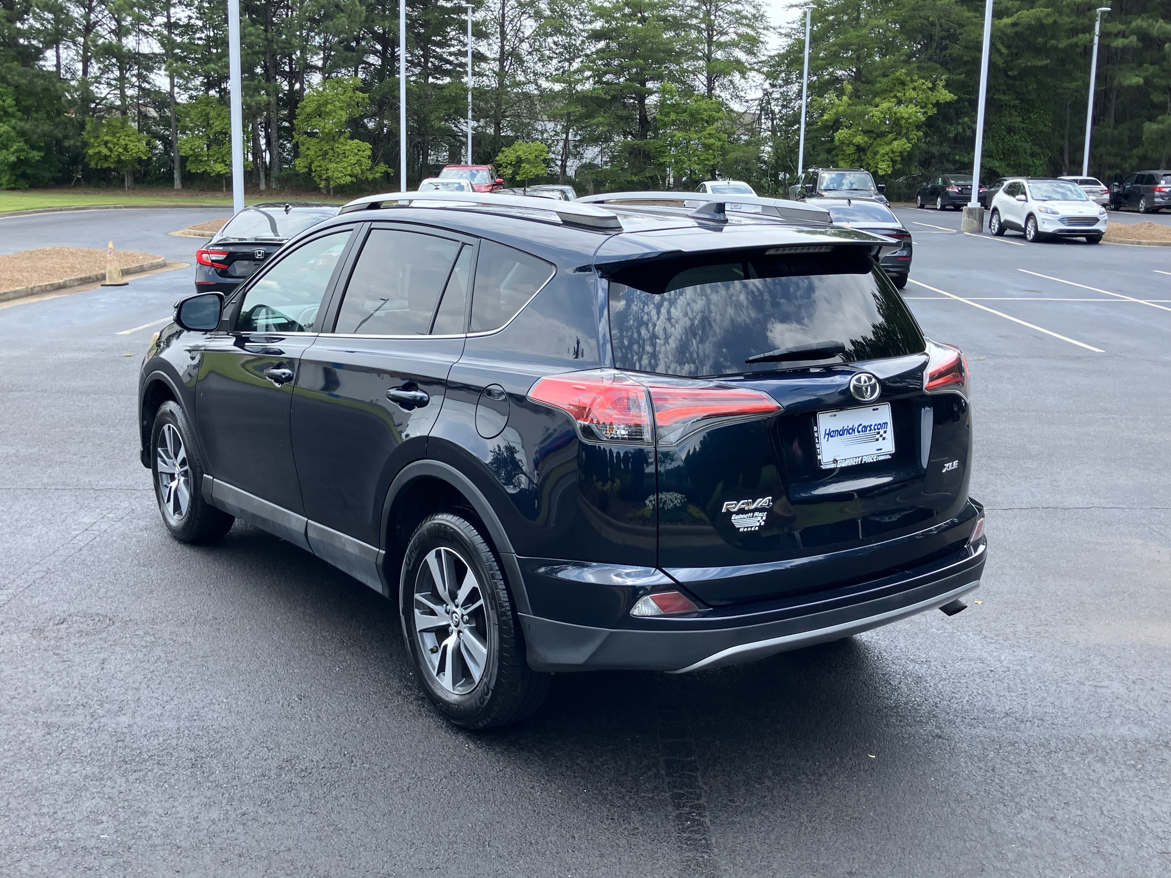 Used 2017 Toyota RAV4 XLE FWD image 8