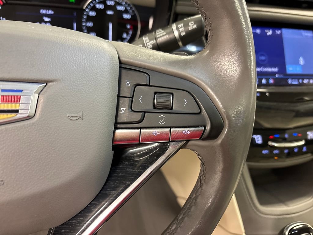 Used 2023 Cadillac XT6 Premium Luxury image 23