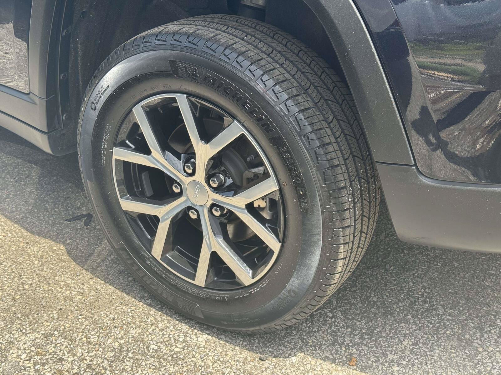 Certified 2024 Jeep Grand Cherokee Limited AWD/4WD image 9