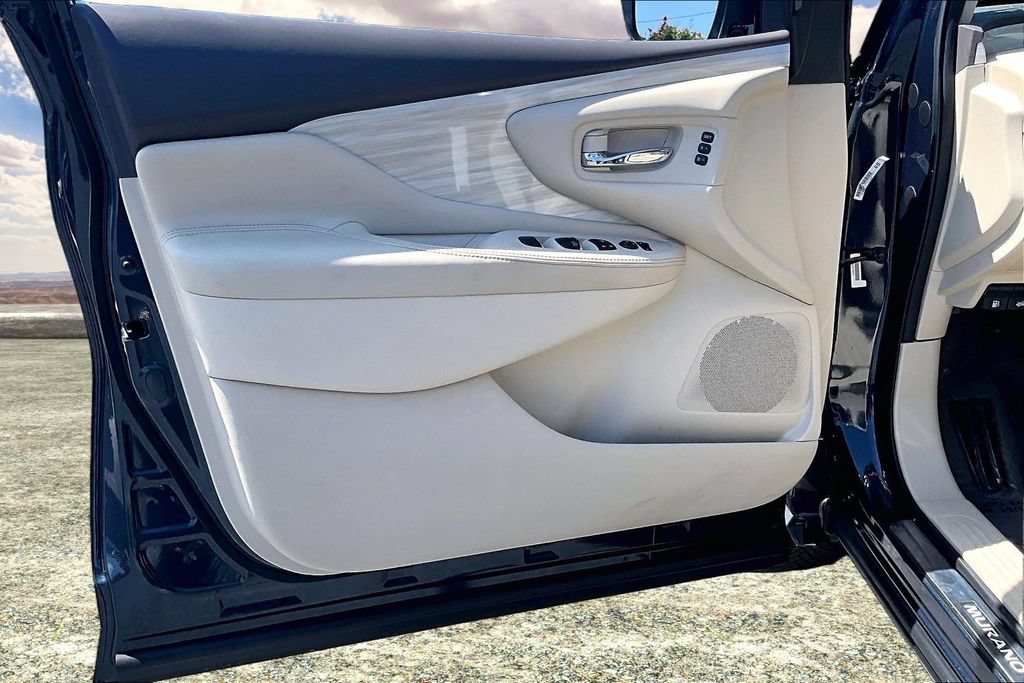 Used 2018 Nissan Murano Platinum w/ Cargo Package FWD image 20
