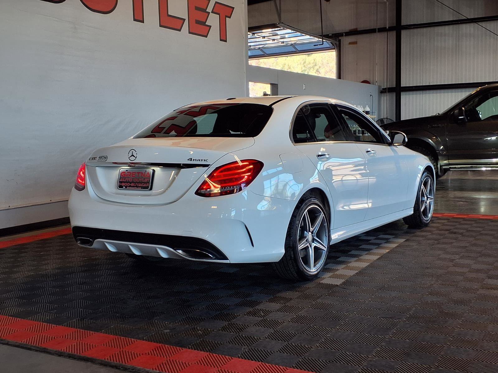 Used 2015 Mercedes-Benz C 300 4MATIC Sedan image 5