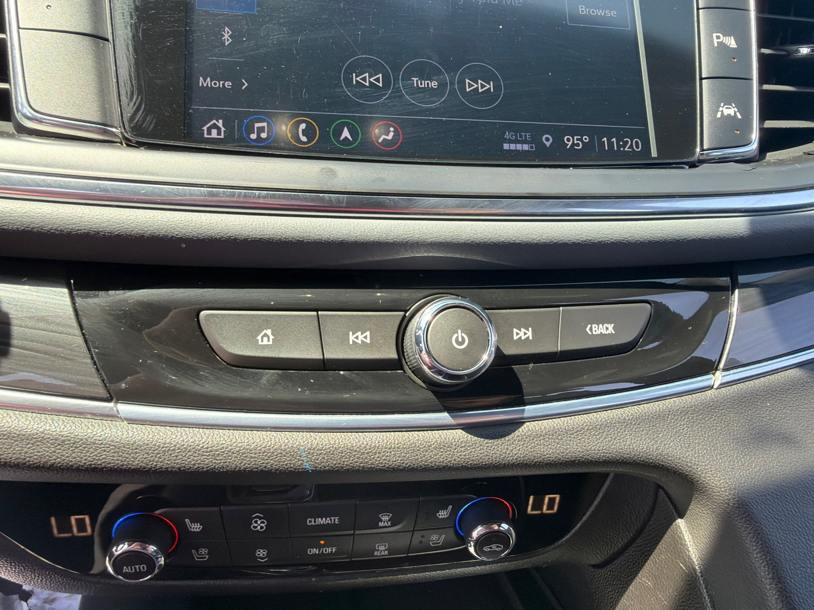 Used 2022 Buick Enclave Premium AWD/4WD image 30