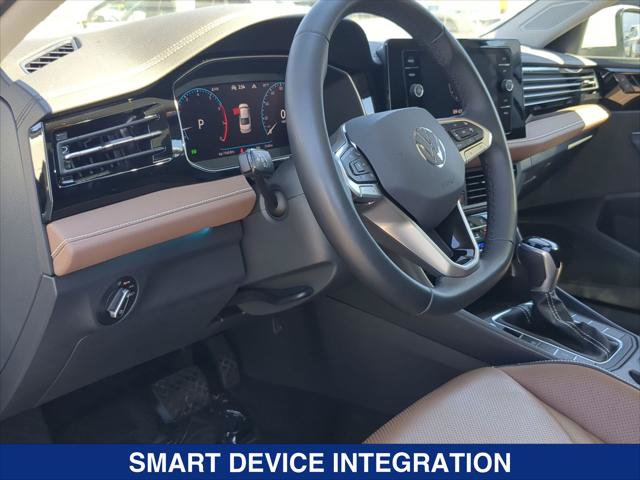 Certified 2025 Volkswagen Jetta SEL FWD image 9