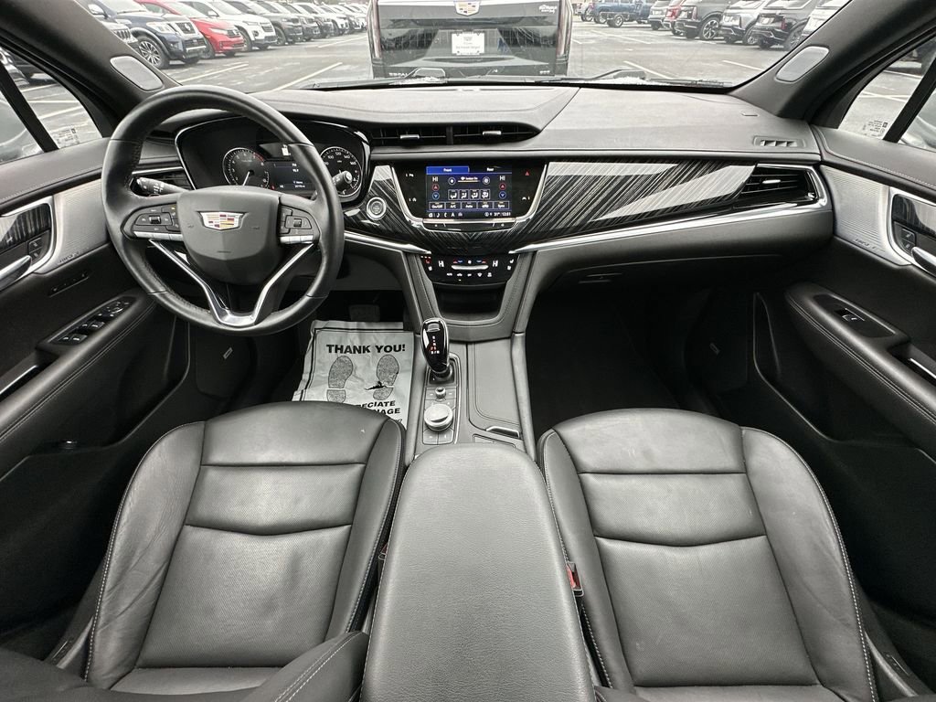Used 2025 Cadillac XT6 Premium Luxury FWD image 21