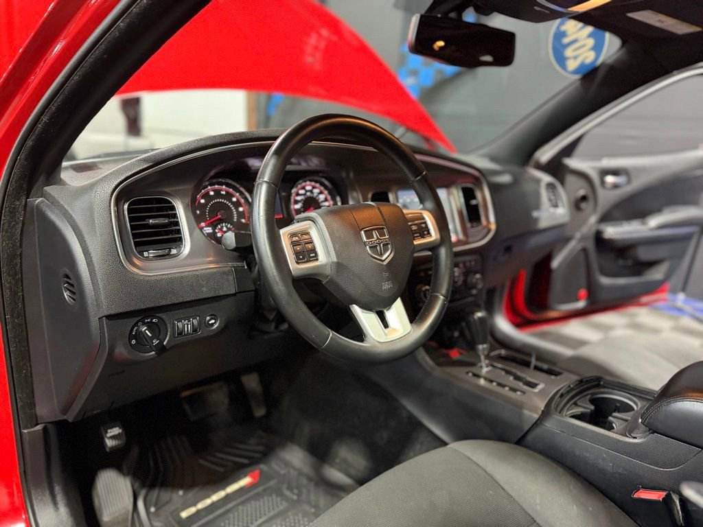 Used 2014 Dodge Charger R/T w/ Wheels & Tunes Group RWD image 12