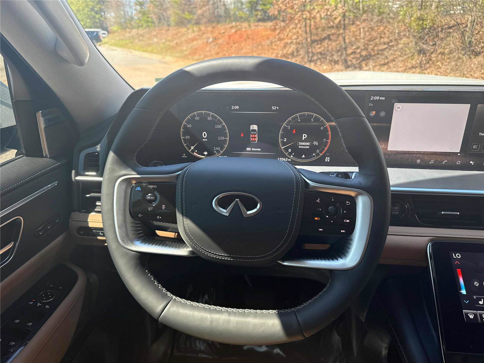 Certified 2025 INFINITI QX80 Sensory image 17