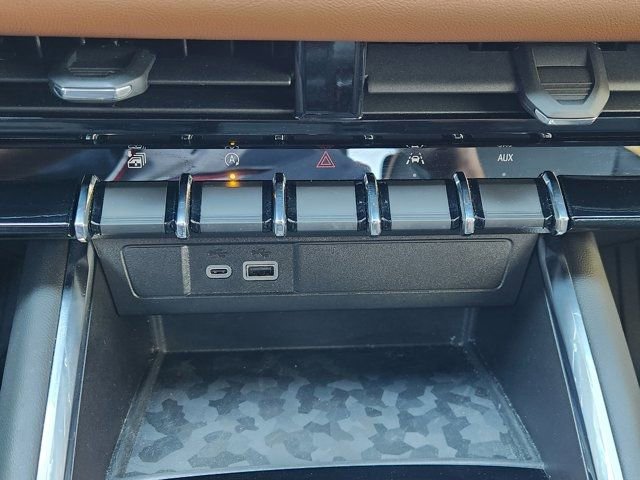 Used 2023 GMC Canyon AT4 image 22