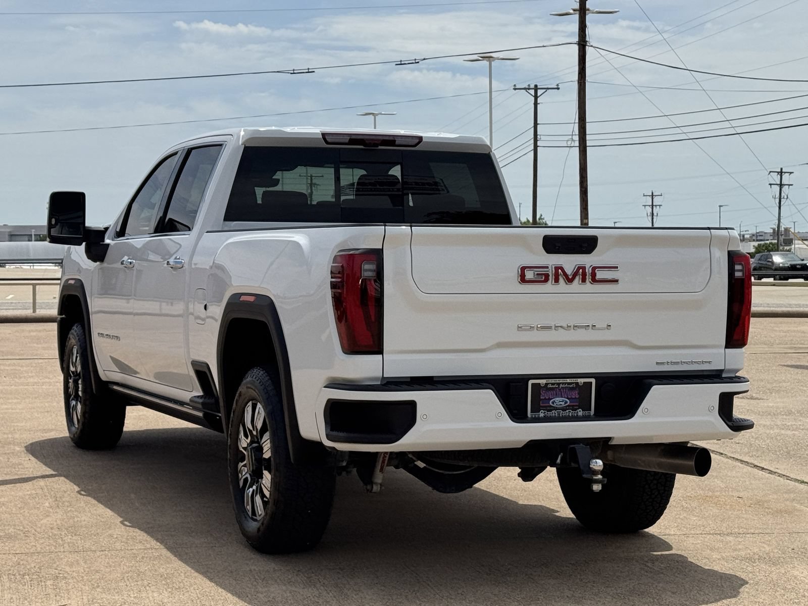 Used 2025 GMC Sierra 2500 Denali w/ Denali Reserve Package AWD/4WD image 6