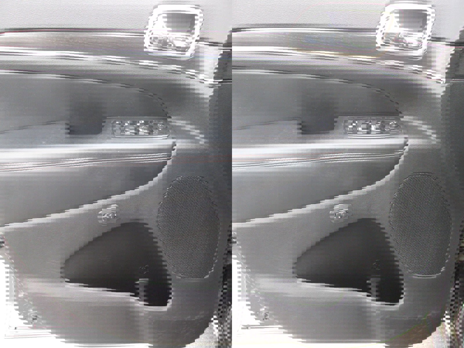 Used 2014 Jeep Grand Cherokee Limited w/ Trailer Tow Group IV image 10