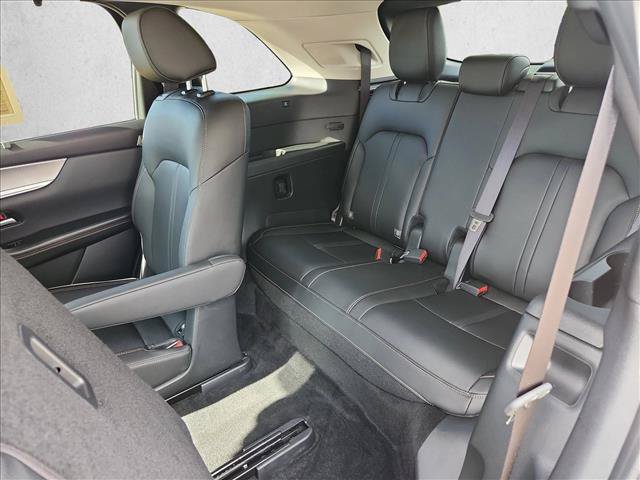 Used 2024 MAZDA CX-90 Plug-In Hybrid w/ Premium Pkg AWD/4WD image 13