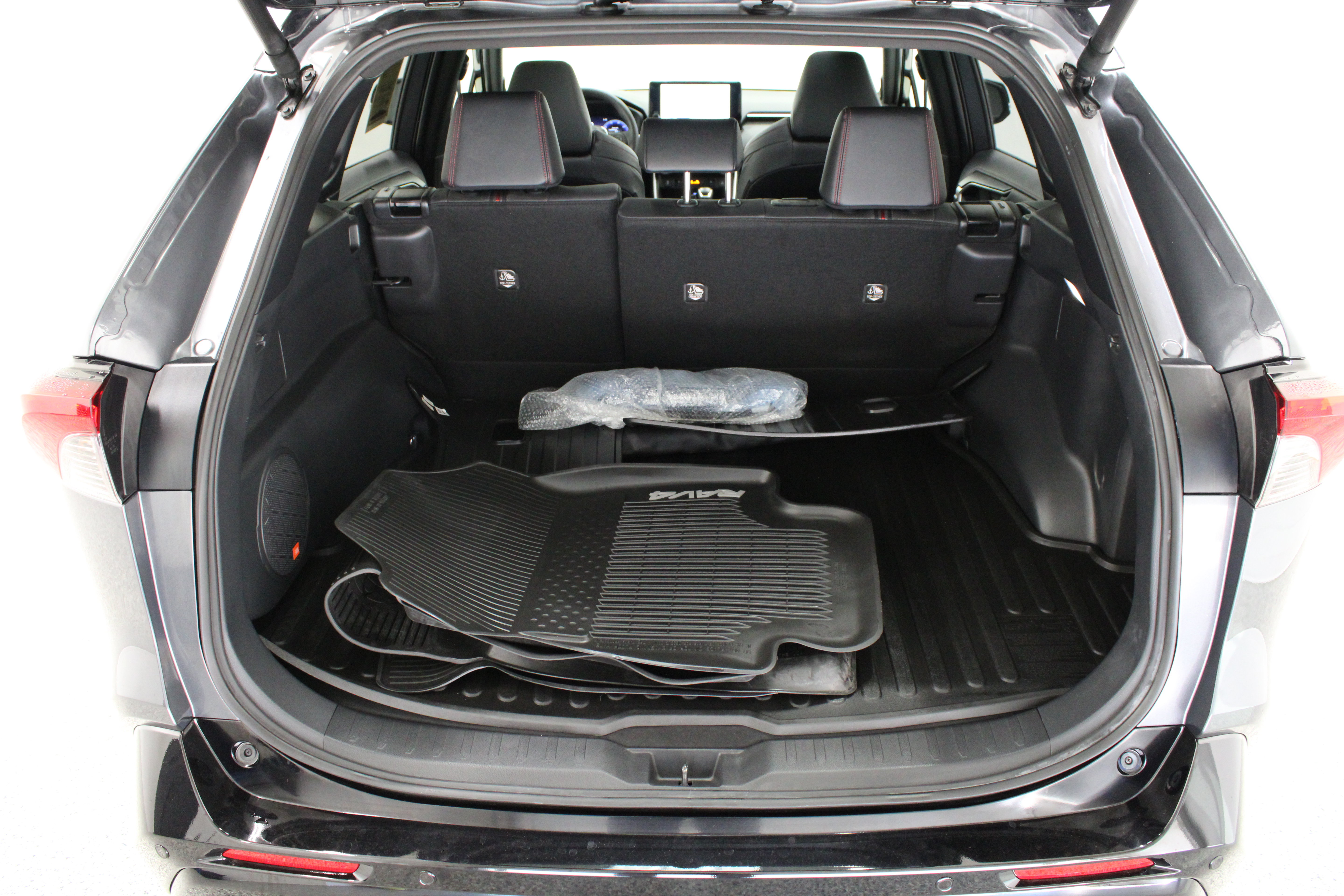 Used 2024 Toyota RAV4 XSE w/ Premium Package AWD/4WD image 35