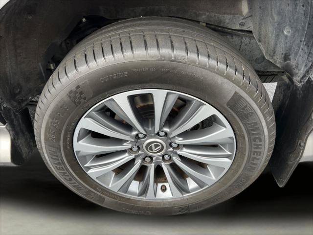 Certified 2023 Lexus GX 460 Luxury w/ Accessory Package image 20