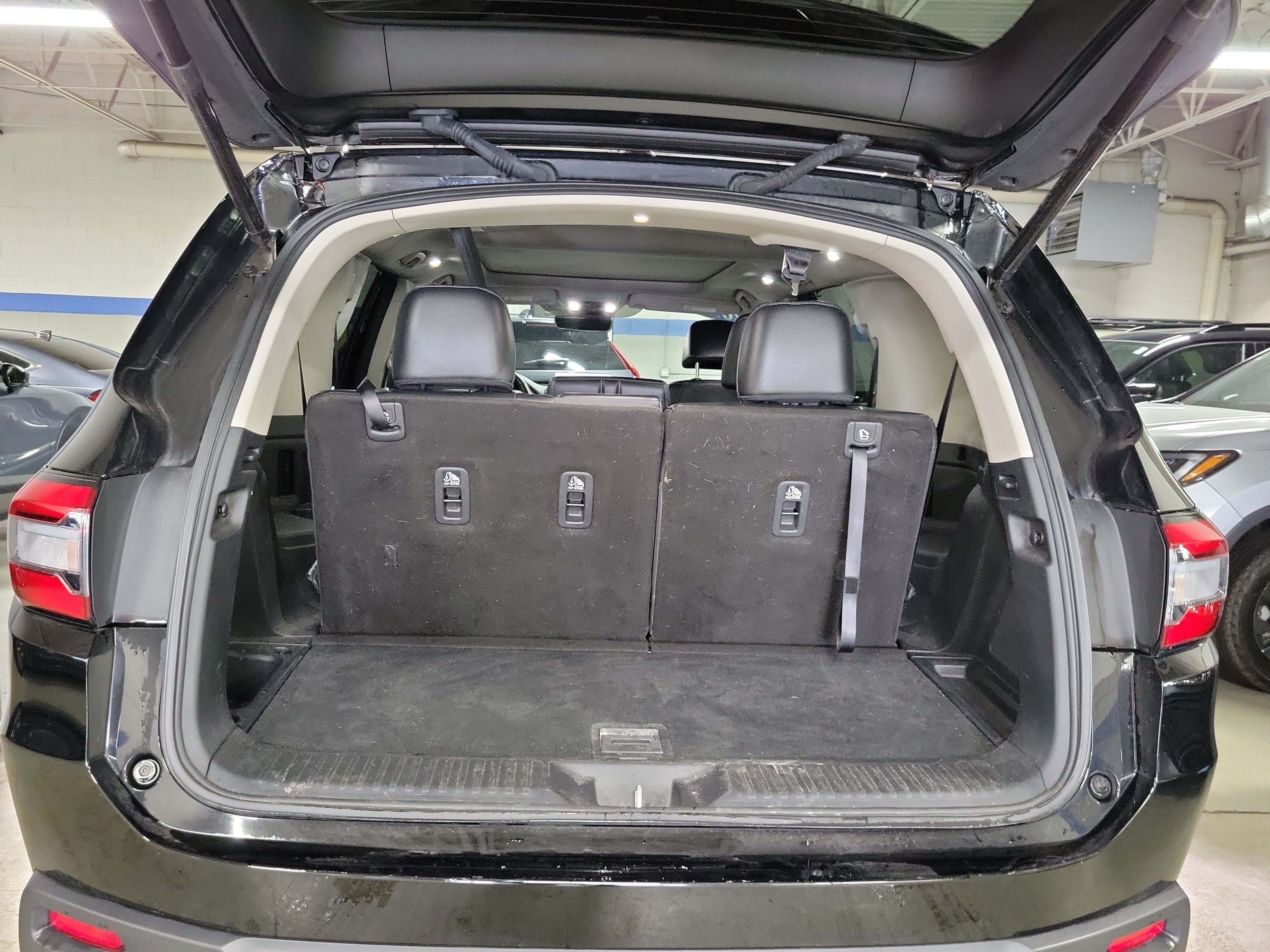 Certified 2024 Honda Pilot Touring image 9