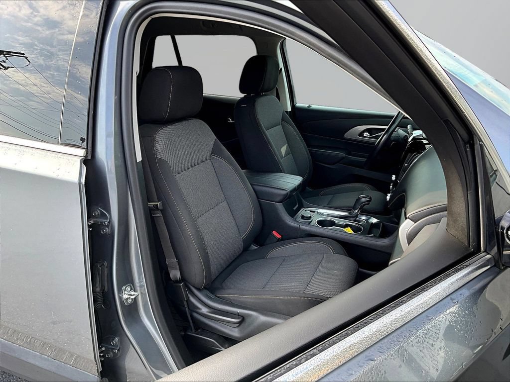 Used 2020 Chevrolet Traverse LT AWD/4WD image 32