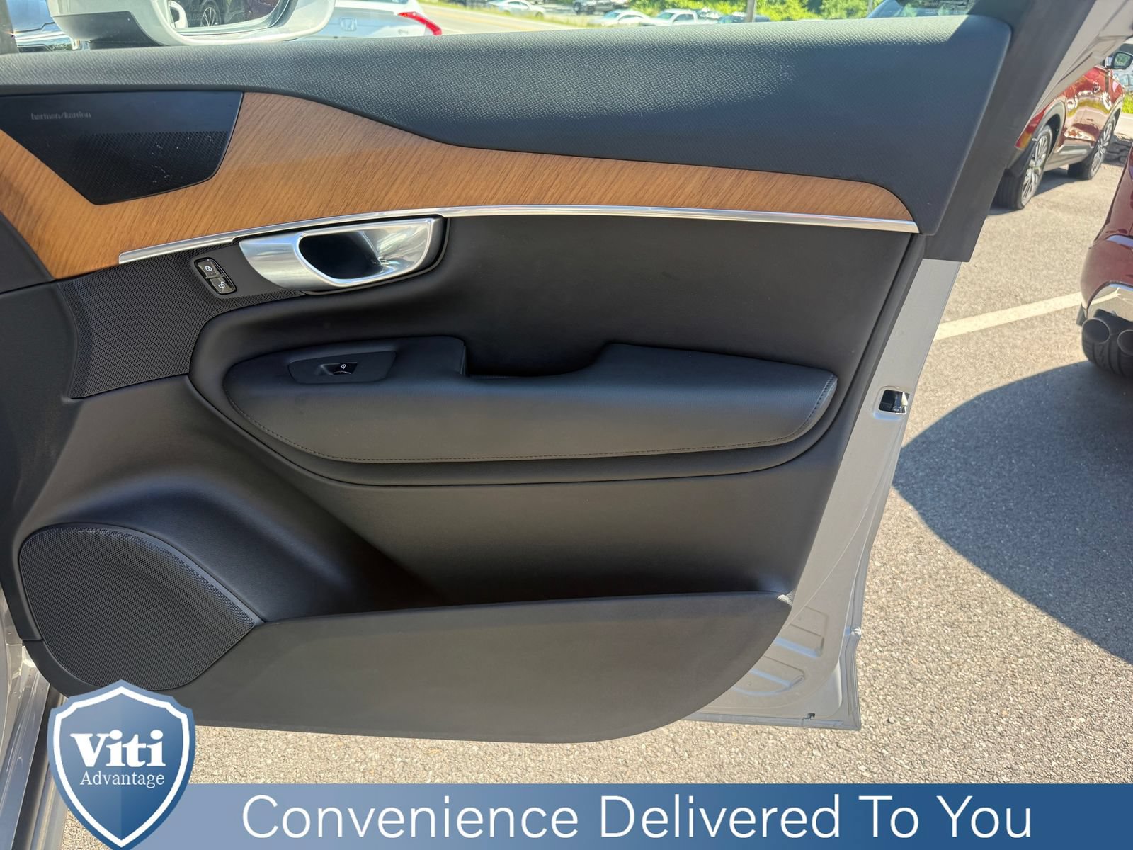 Used 2023 Volvo XC90 B6 Plus w/ Protection Package AWD/4WD image 29