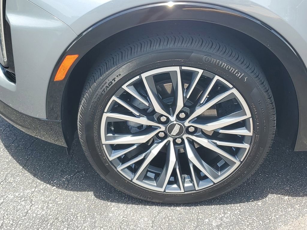 Certified 2025 Cadillac XT4 Sport FWD image 11