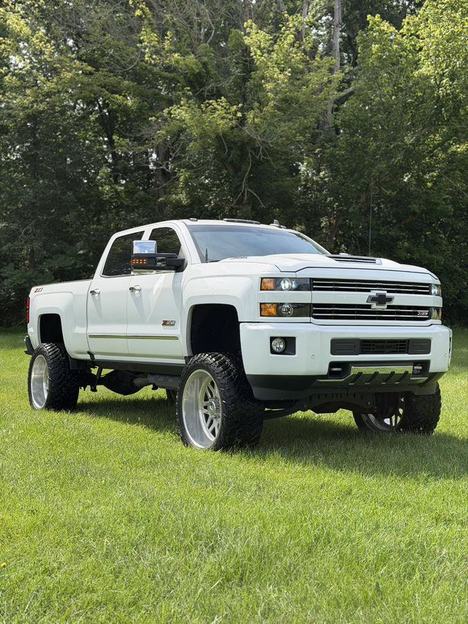 Used 2019 Chevrolet Silverado 2500 LTZ w/ Duramax Plus Package AWD/4WD image 13