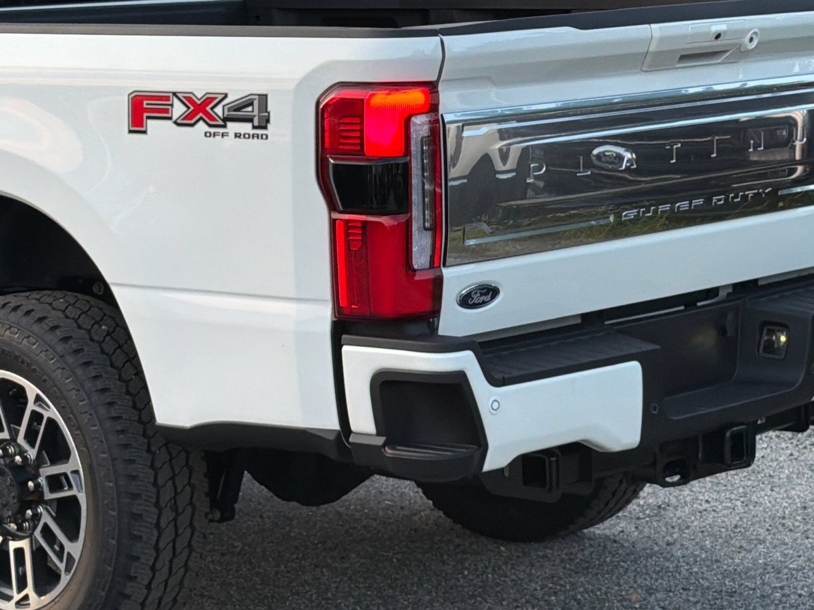 New 2026 Ford F250 Platinum w/ Platinum Plus Package AWD/4WD image 7