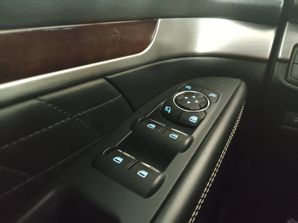 Used 2019 Ford Explorer Platinum AWD/4WD image 27