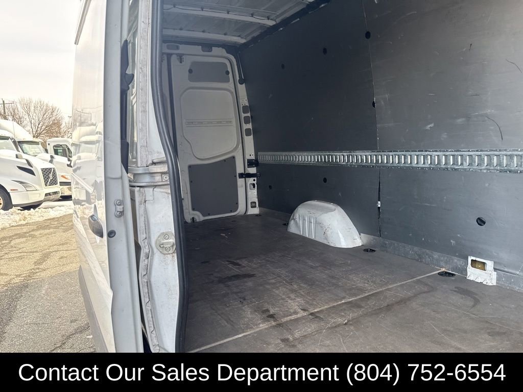 Used 2014 Freightliner Sprinter 2500 image 15