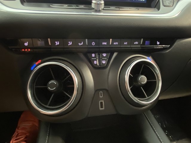 Used 2025 Chevrolet Blazer LT image 33