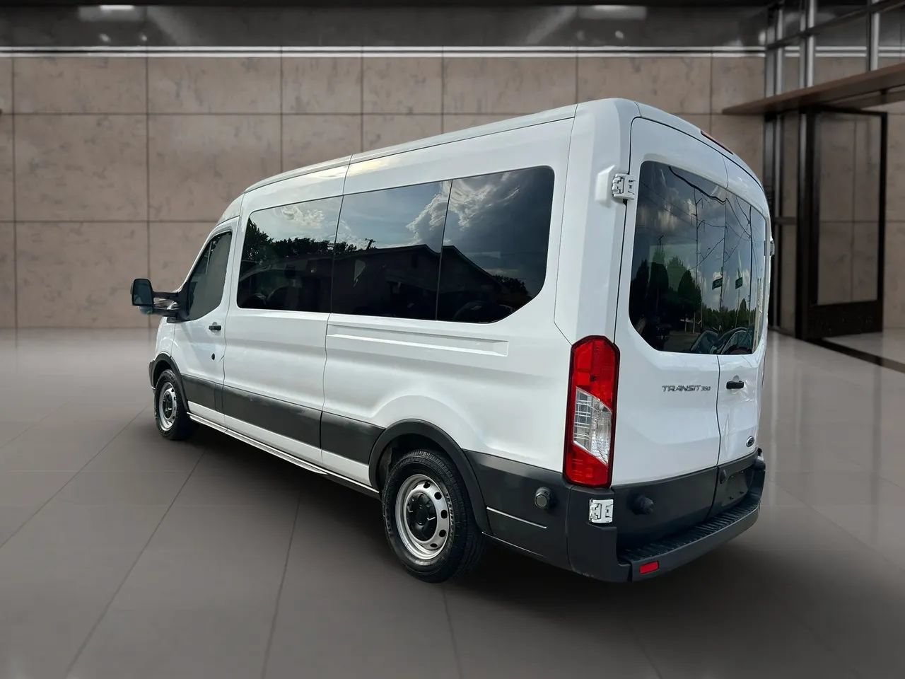 Used 2016 Ford Transit 350 XL RWD image 13