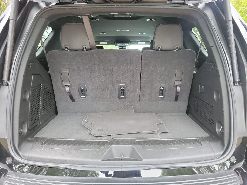 Used 2025 Chevrolet Tahoe LT RWD image 6