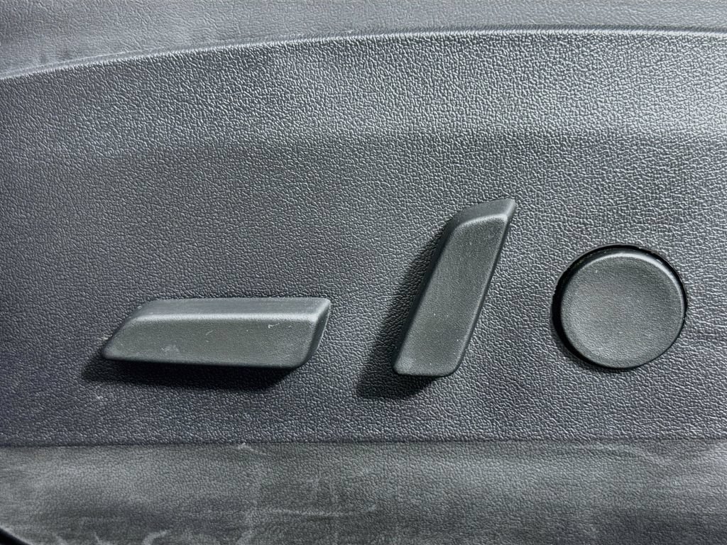 Used 2018 Tesla Model 3 Long Range AWD/4WD image 17