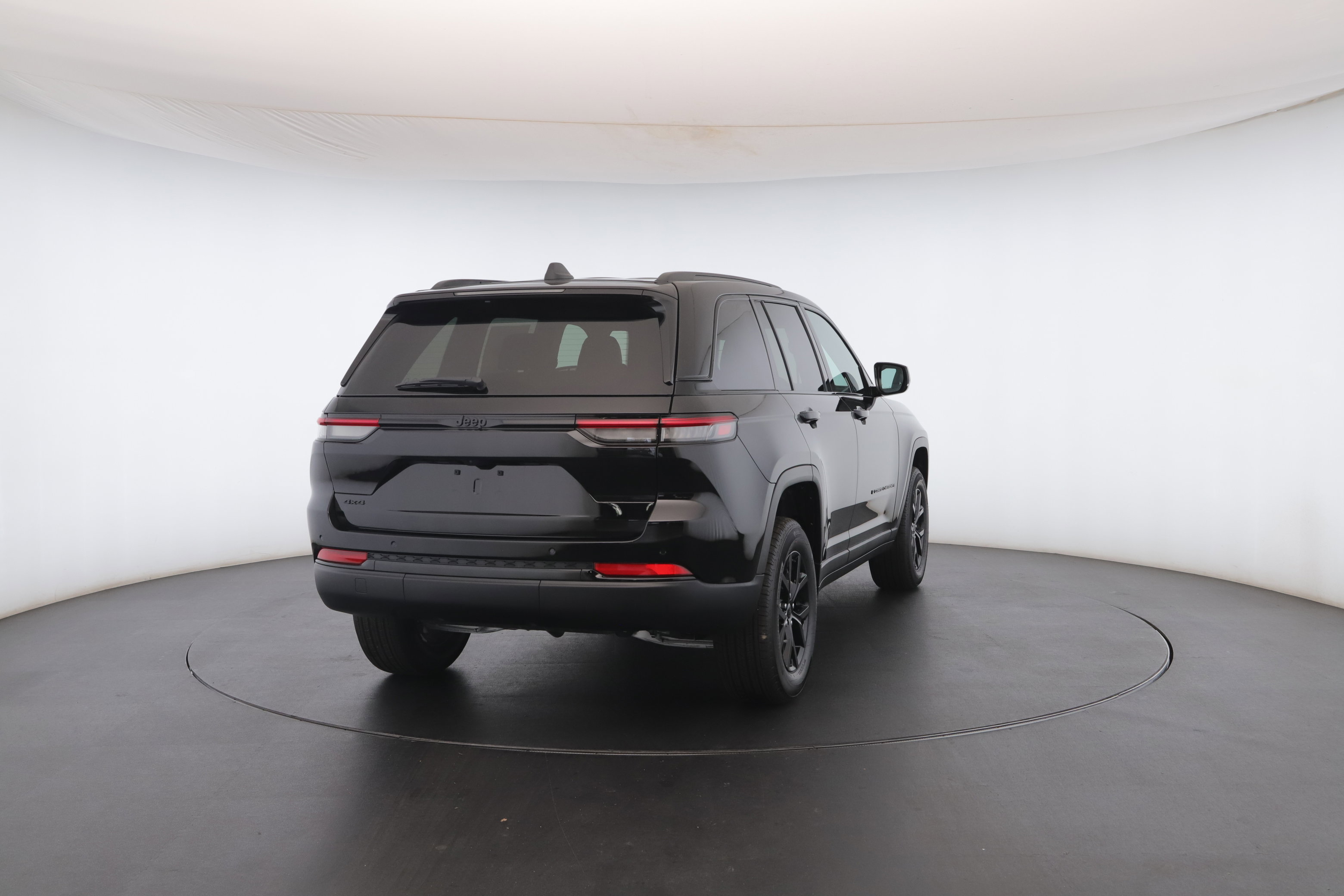 New 2025 Jeep Grand Cherokee Altitude image 26