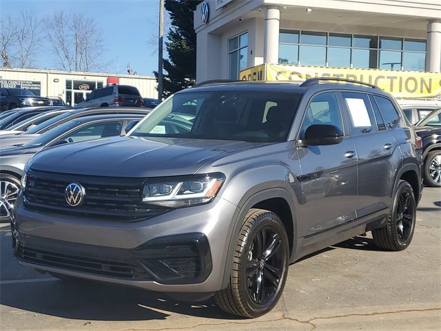 Certified 2023 Volkswagen Atlas SEL R-Line image 32