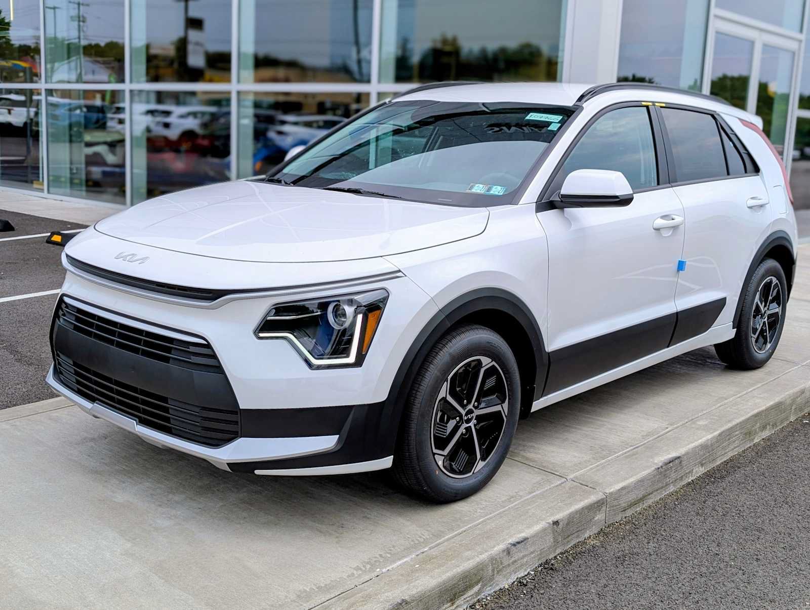 New 2026 Kia Niro LX FWD image 1